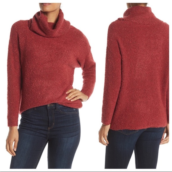 Catherine Malandrino Sweaters - ⭐️ Offer B2G2! 
Catherine Malandrino Cozy Knit Sweater